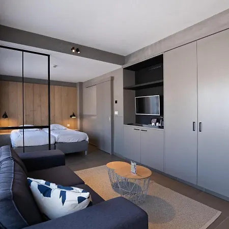 Apart! & Moment! Guest house 3*